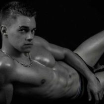 Stripteaseur Ethan Albertville