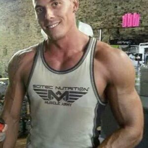 Homme musclé bodybuilding